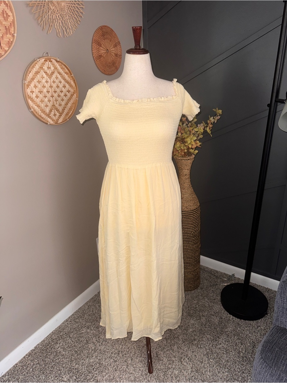 Urban Daisy boutique yellow smocked sundress cottagecore summer vacation feminin